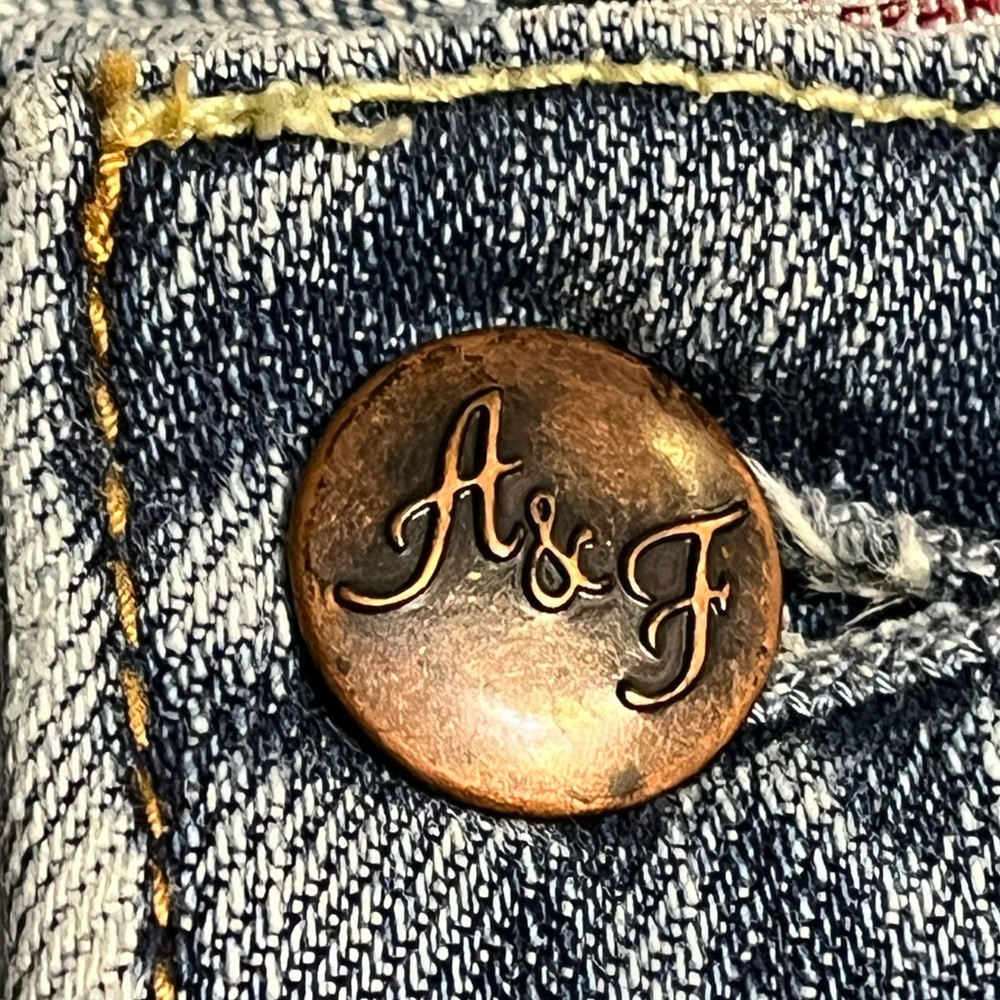 Abercrombie & Finch Low Rise Bootcut Jeans | 0R - Picture 4 of 15